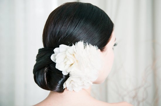 Elegant low bun wedding hairstyle