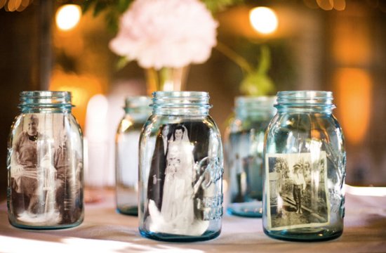 Mason jars with family photos for your wedding