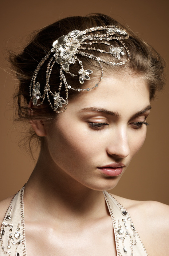 Regal Kate Middleton-inspired wedding headband