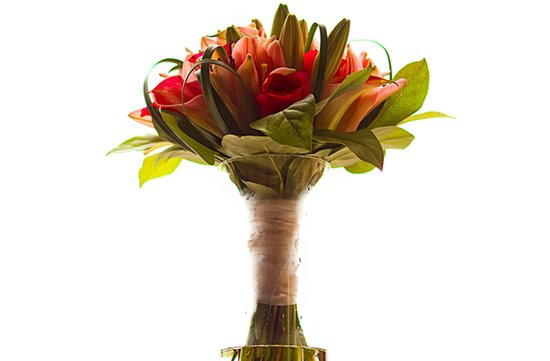 photo of SLEEK + MODERN wedding flowers