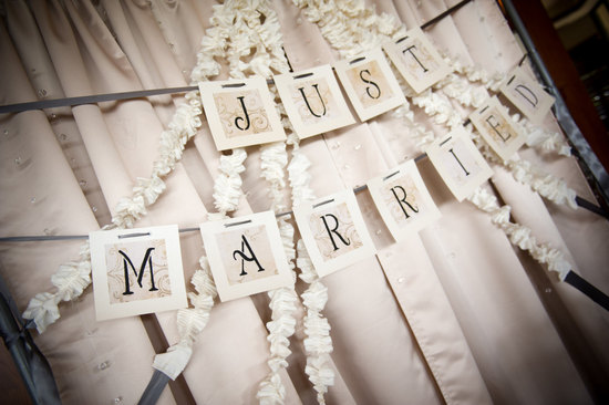photo of 25 Lovely Ruffled Wedding Finds