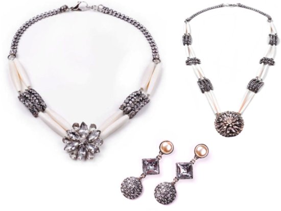 Elegant vintage wedding jewelry- statement bridal necklace and earrings