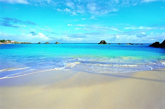 photo of Honeymooning in Bermuda wedding planning tips 5