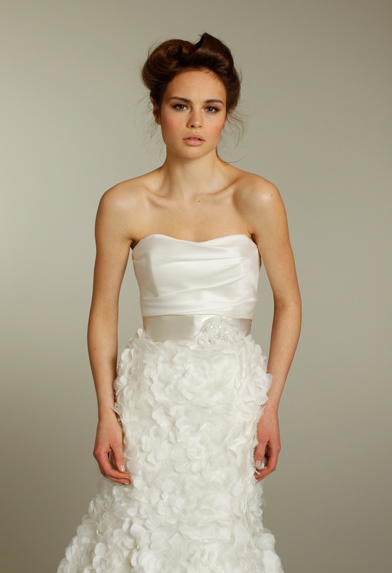 photo of Romantic ivory sweetheart neckline Fall 2011 wedding dress with bridal sash