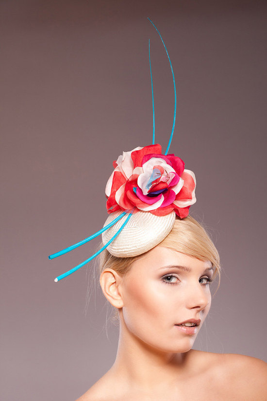photo of Elegant Eyecatching Cocktail Head Piece