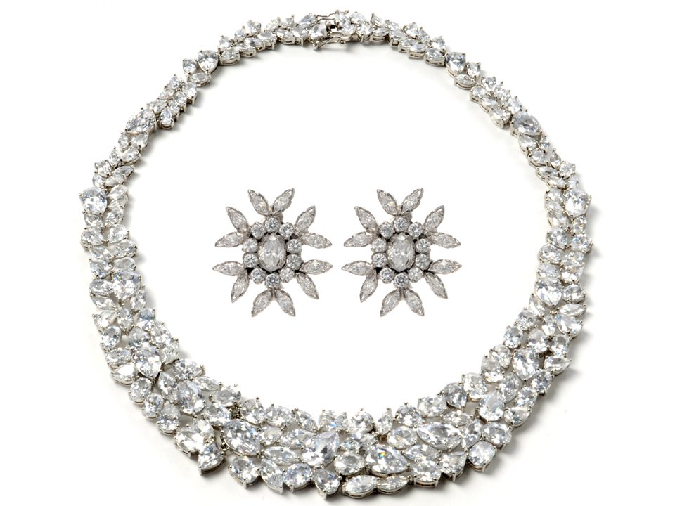 Art-deco-wedding-jewelry-vintage-chic-bridal-style-statement-necklace-earrings-wedding-accessories.full