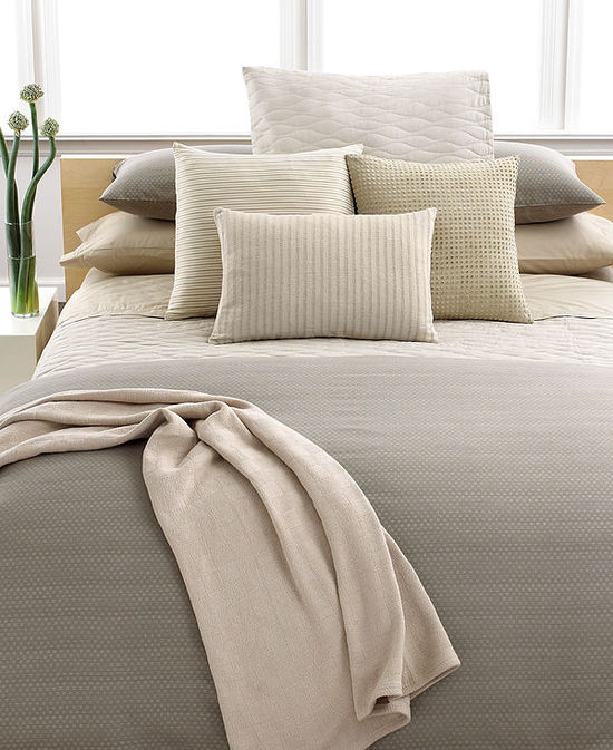 Calvin Klein Home Studio Dash Thorn Dune Mini Wave Queen Quilt