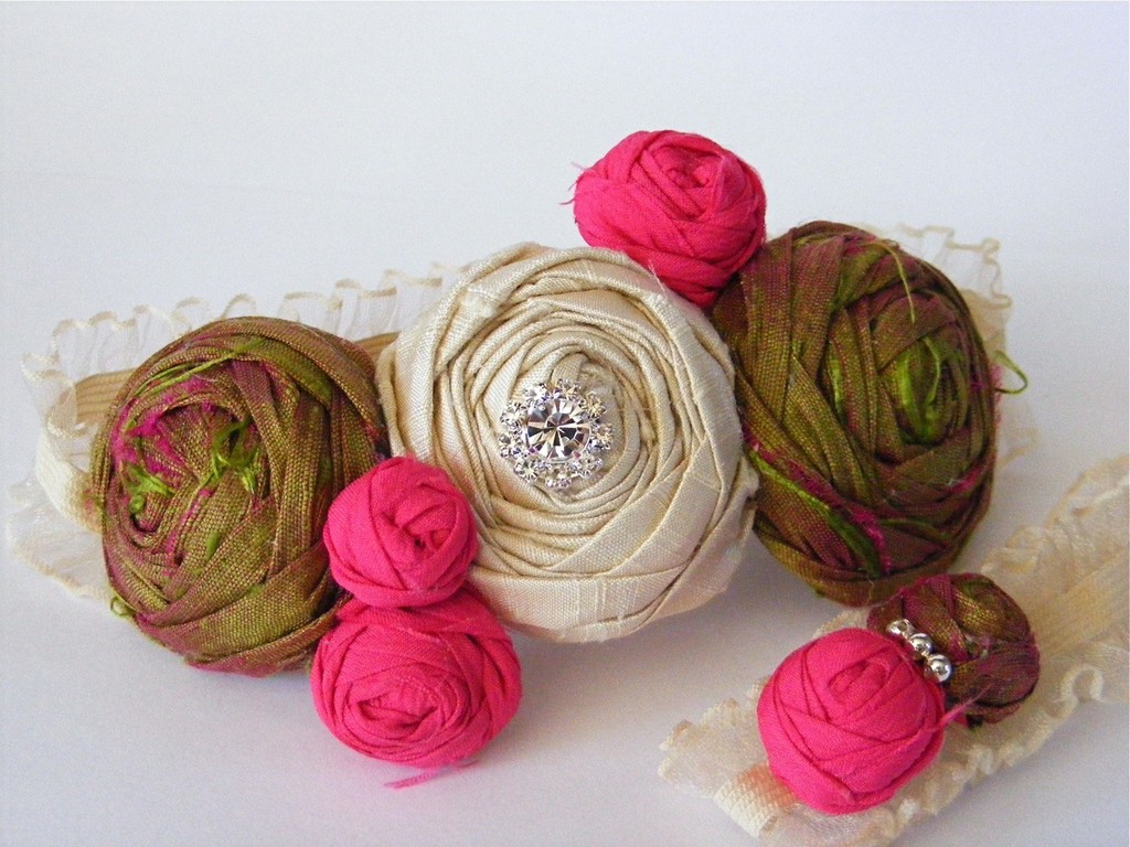 Silk-bridal-garter-set-giveaway-honesuckle-ivory-hot-pink.full
