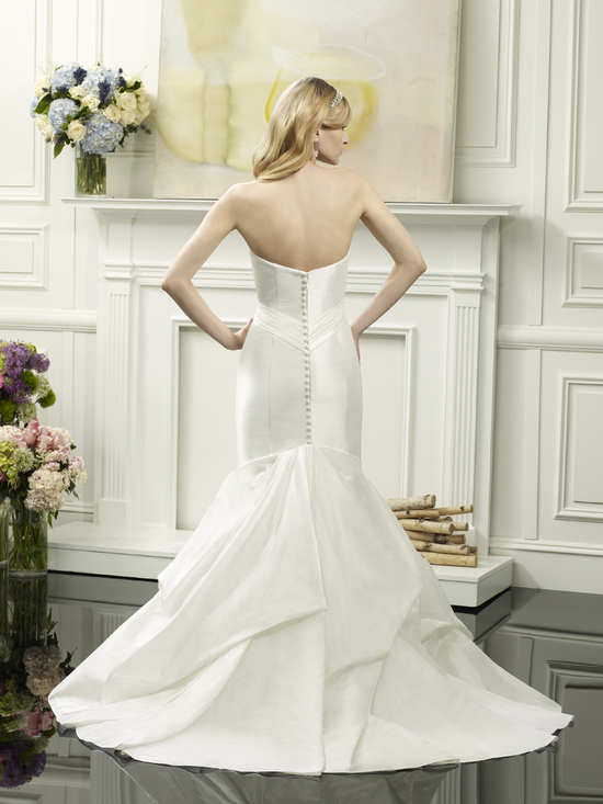 photo of Mermaid wedding gown from Val Stefani