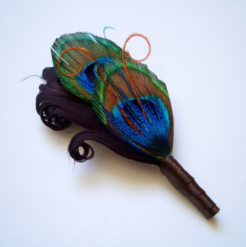 Grooms-boutonniere-unique-wedding-flowers-idea-peacock-feather.full