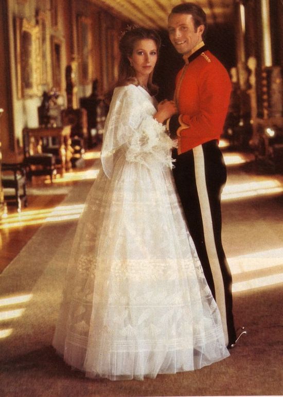 photo of Royal Wedding Dresses of Great Britain: Princess Anne