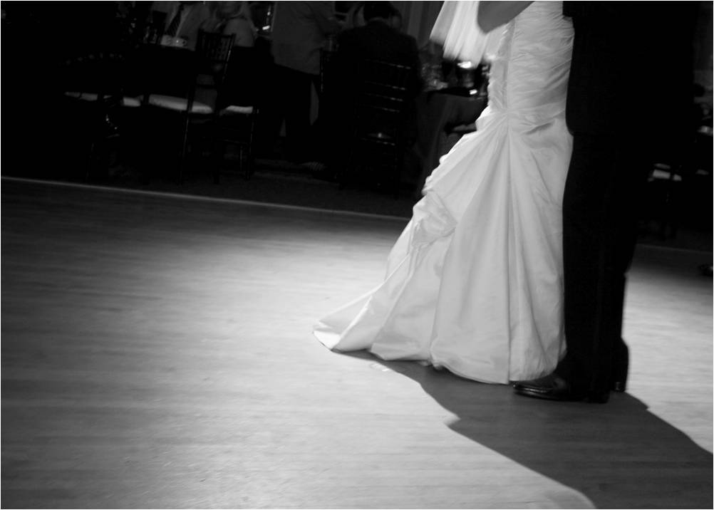 Romantic-black-white-wedding-photo-bride-groom-share-first-dance-at-reception.full