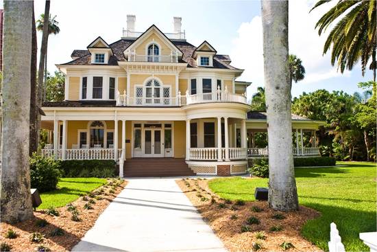 photo of Real Wedding Inspiration from Fort Meyers, Florida: Rachel and Frank