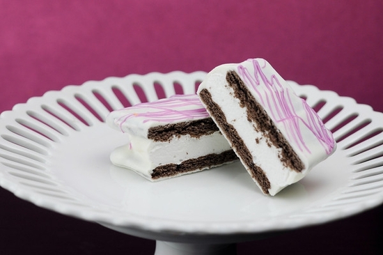 photo of Savvy Steals Winner: Custom S'Mores Favors For Your Bridal Shower Guests!