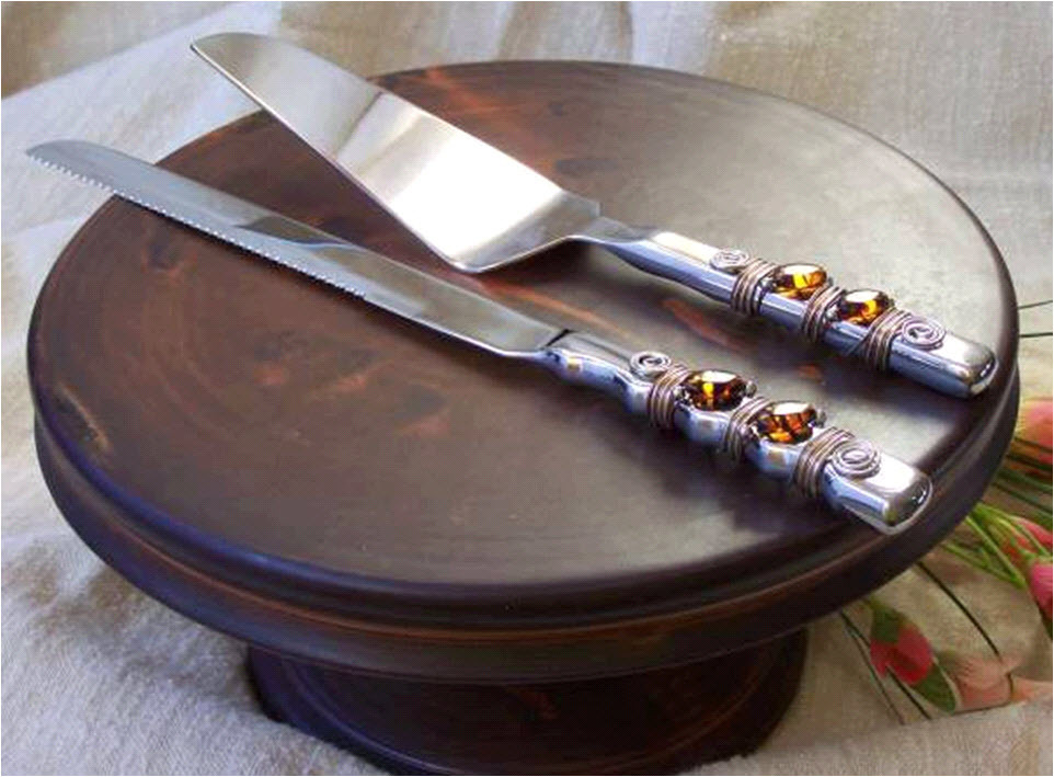 Chocolate-brown-handmade-cake-stand.full