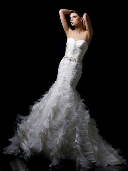 Khloe-kardashian-vera-wang-wedding-dress-look-for-less.full