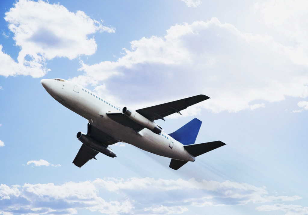 Airplane_travel_scholarship_a21325.full