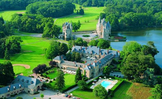 photo of Honeymooning in the French Countryside: A Trip Fit For Royalty!