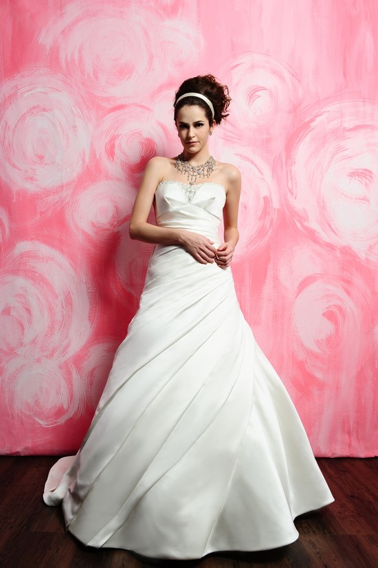 photo of 2400 Dress