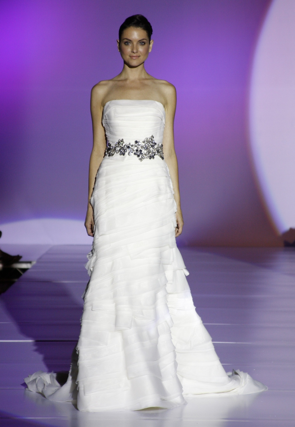 Enzoani-faye-spring-2011-wedding-dress-tiers-strapless-mermaid-silhouette-front.full