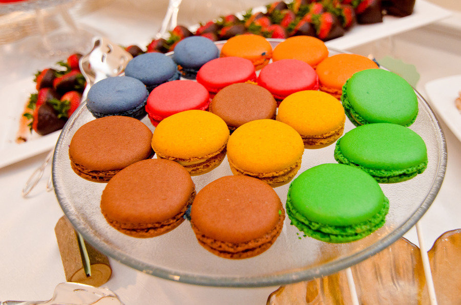 Bright-wedding-reception-dessert-display-macaroons.full