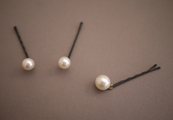 photo of wedding hair accessories DIY bridal projects pearl pins 3