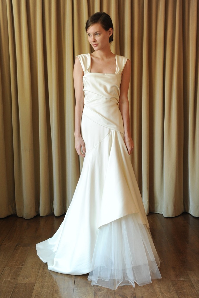 2013-wedding-dress-trend-two-tone-bridal-gowns-temperley-london-ivory-white-mermaid.full