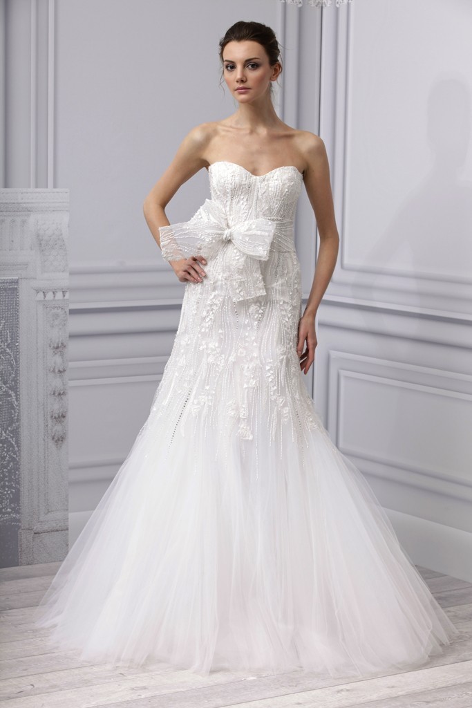 Spring-2013-wedding-dress-monique-lhuillier-bridal-gown-fit-flare-embellished-bow.full