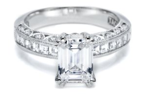 Angelina-jolie-engagement-ring-lookalikes-by-tacori-main.medium