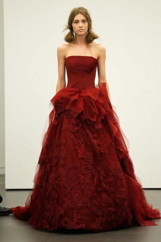 photo of Vera Wang Sees Red for Spring 2013 Brides