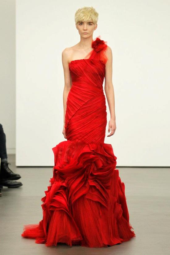 photo of Vera Wang Sees Red for Spring 2013 Brides