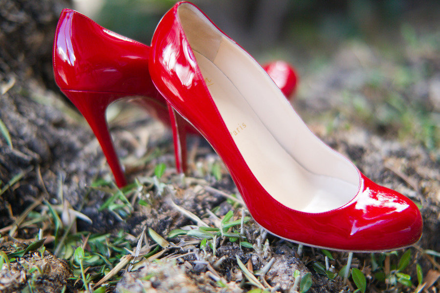 Red-patent-leather-wedding-shoes-bridal-heels-christian-louboutin.full