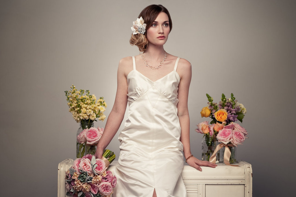 Vintage-inspired-wedding-hairstyle-embellished-hair-clip.full