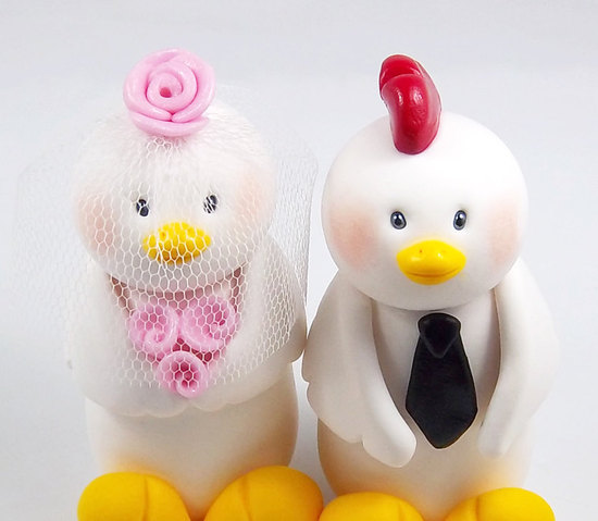photo of Rooster and Hen wedding cake toppers
