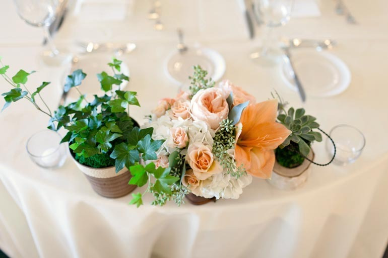 Elegant-spring-wedding-banquet-hall-wedding-reception-venue-romantic-centerpieces-2.full