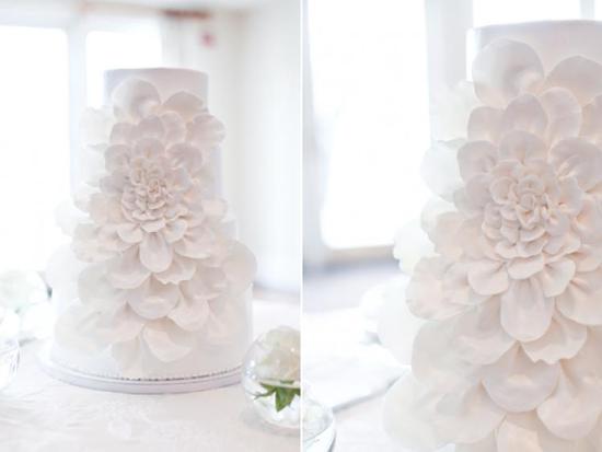 photo of pretty romantic wedding cakes 5
