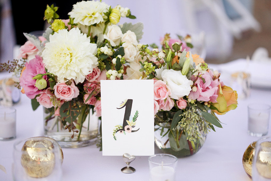 Romantic-garden-wedding-centerpieces-table-numbers.full
