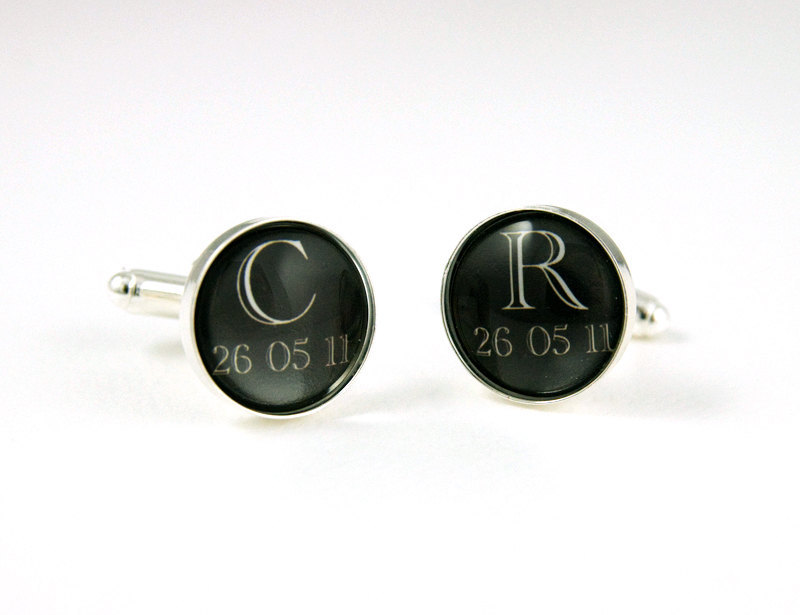 Custom-cufflinks-for-grooms.full