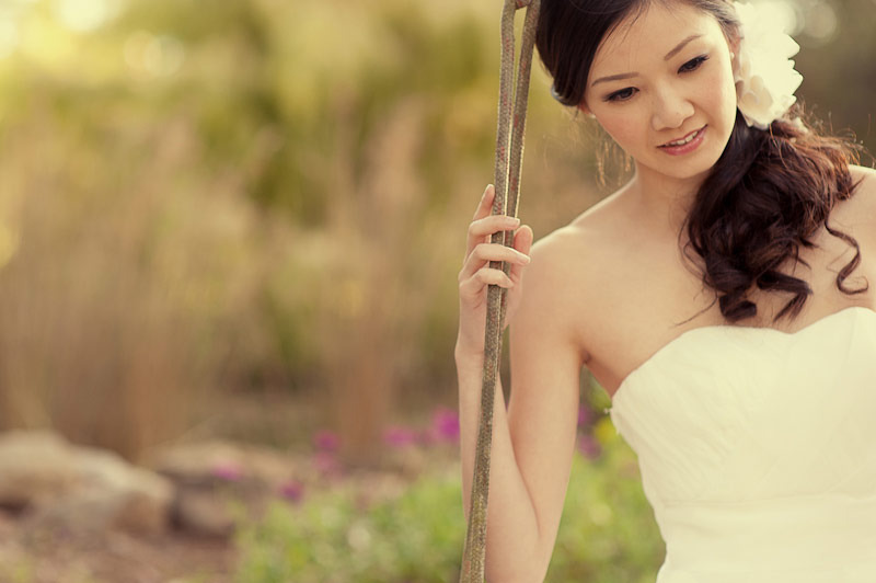 Romantic-wedding-hairstyle-loose-pony-to-the-side.full