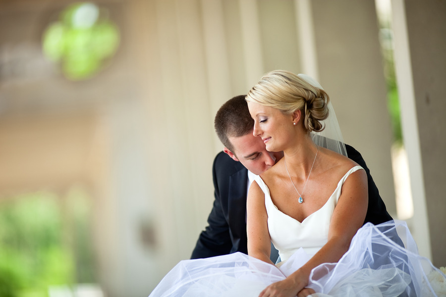 Simple-wedding-hairstyle-for-spring-low-chignon-2.full
