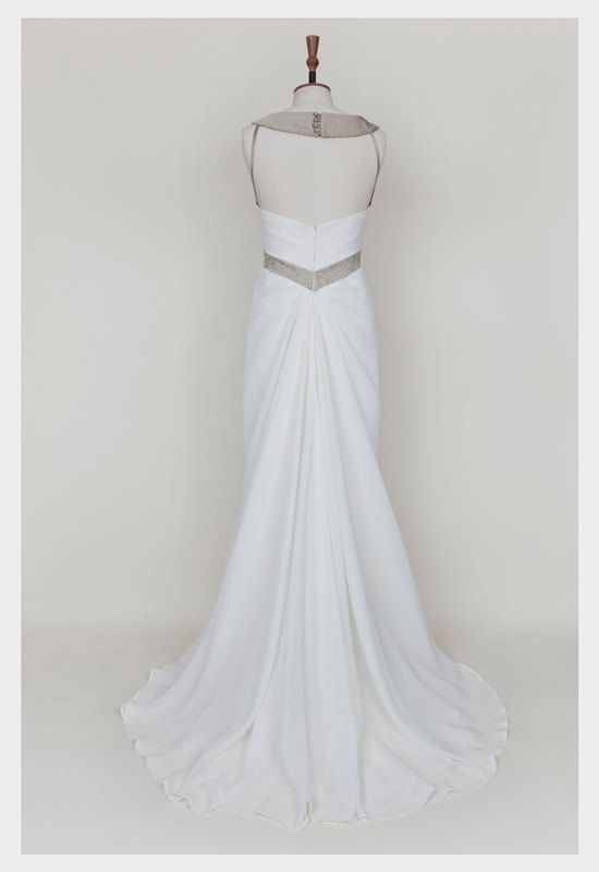 photo of 1920's-inspired wedding dress