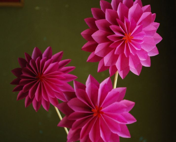 Hot_pink_dahlia_paper_flowers.full
