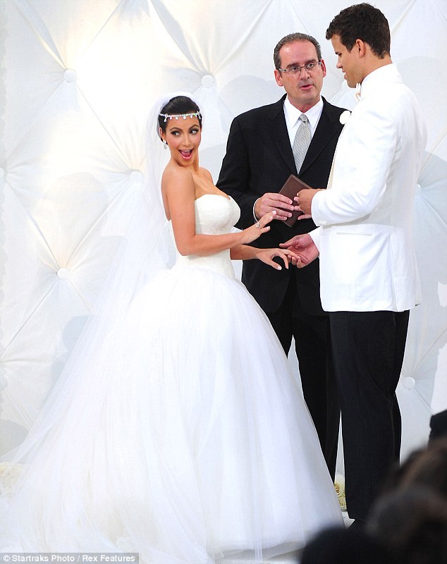 Kim-kardashians-ill-fated-marriage-warning-signs-1.full
