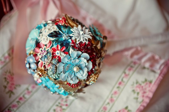 photo of 20 Vintage Finds for Your 'Something Old'