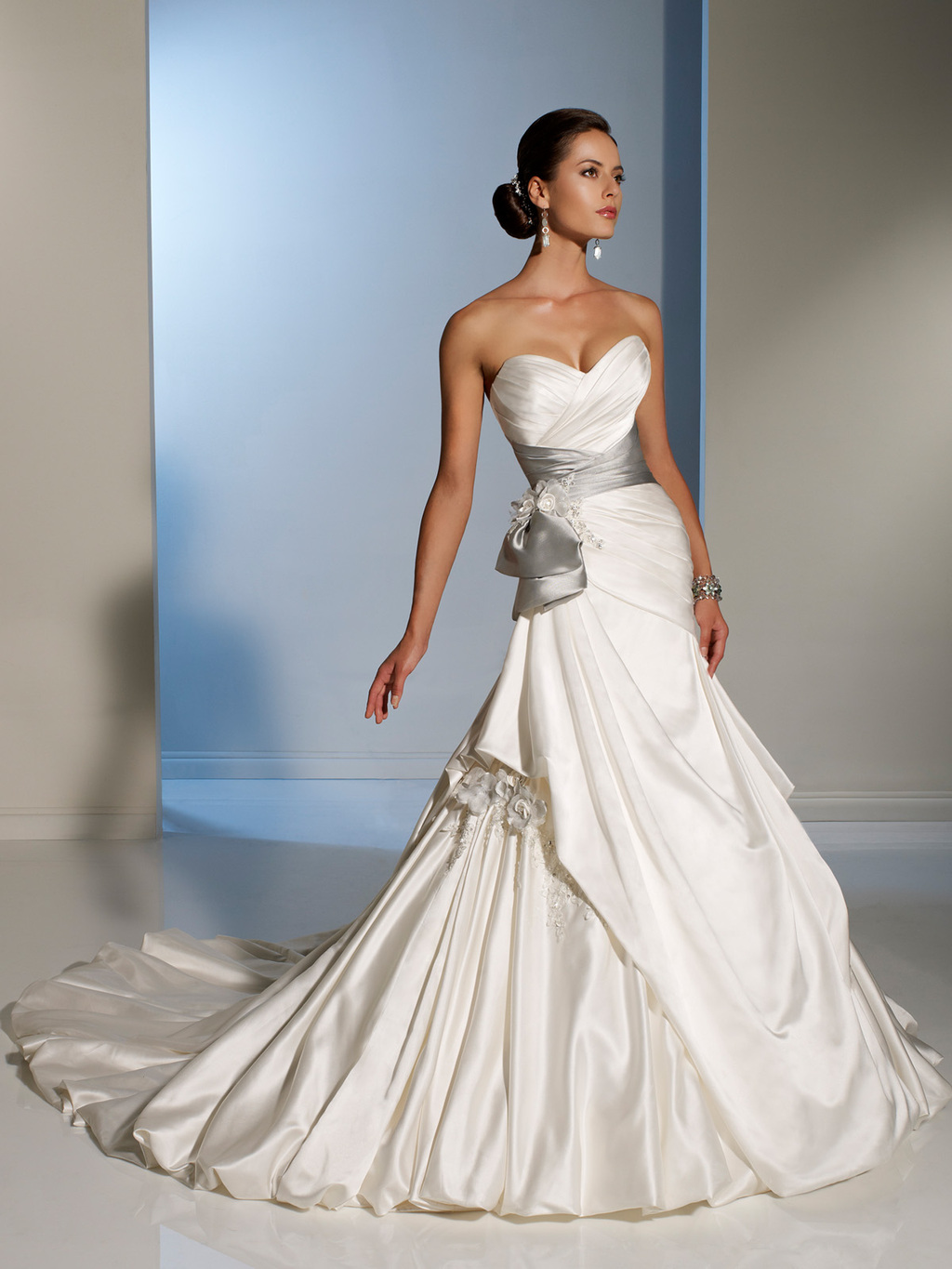 2012-wedding-dress-sophia-tolli-for-mon-cheri-bridal-gowns-y11201.full