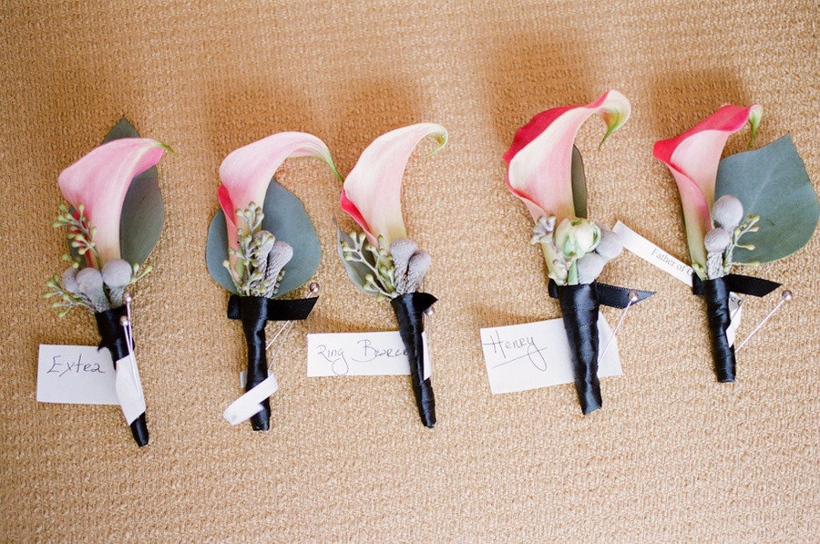 Weddings-by-color-pink-grooms-bout.full