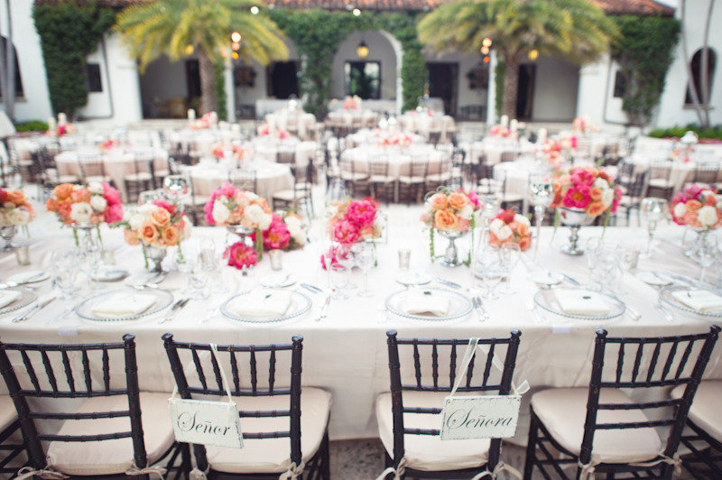 Beach-wedding-bright-wedding-color-palette-pink-outdoor-reception-tablescape.full