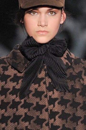 photo of WWD color palettes ermanno scervino cocoa black winter wedding