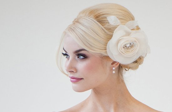photo of Silk flower wedding hair comb by Powder Blue Bijoux