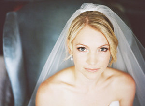 Simple-chic-chignon-diy-wedding-hairstyles-traditional-veil.medium